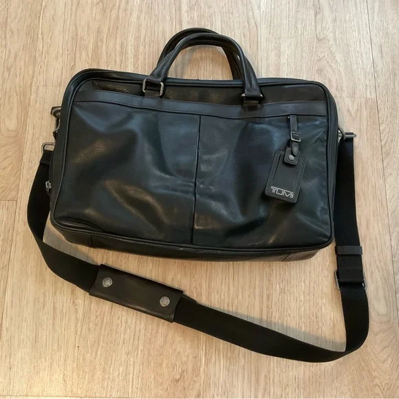 Tumi Business Bag 69730HKO Berwick Double Zip Leather Black